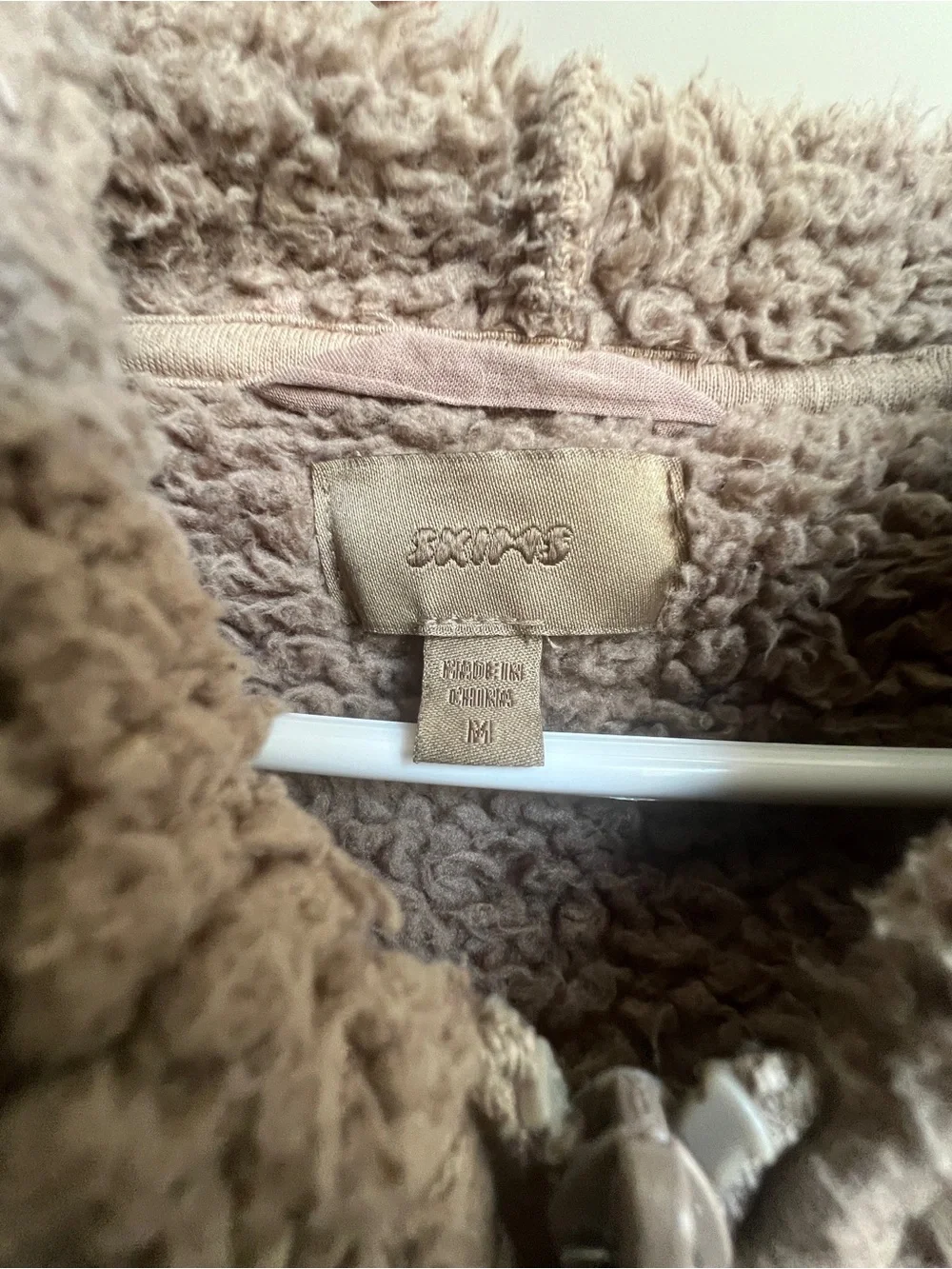 SKIMS Teddy Zip Up Hoodie Jacket SZ M Taupe Cozy Cropped Fleece Pockets